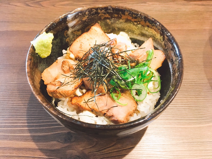 村田商店チャーシュー丼の写真