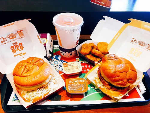 チキンタツタとチキンタルタのセットメニュー写真