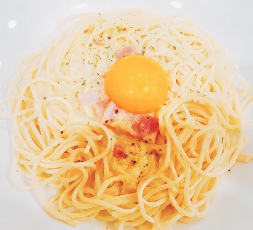 燻製チーズのカルボナーラの商品写真