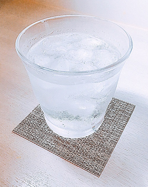 焼酎とグラス