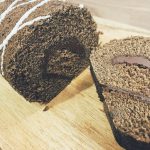 チョコレート生地でチョコを包みました♬ 代官山エクセレントロールケーキ