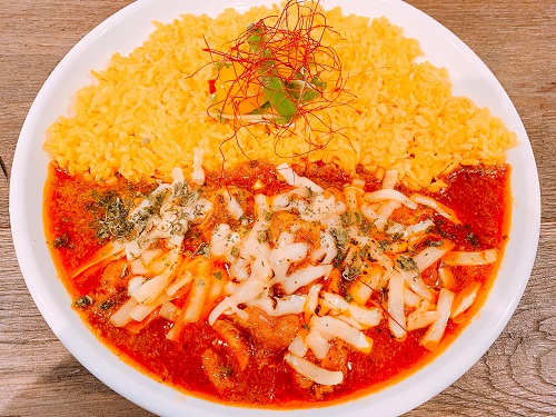 半月のスパイシーチキンカレー