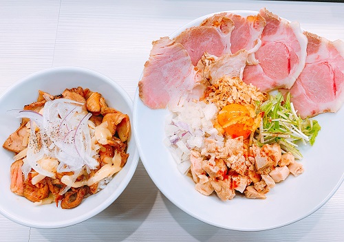 ふく流ラパスの特製チキンジャンキーとレアチャーシュー丼