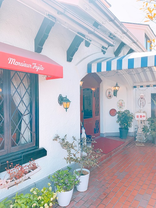 ムッシュ藤田の外観