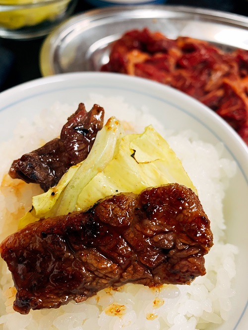 春香園のハラミとごはん