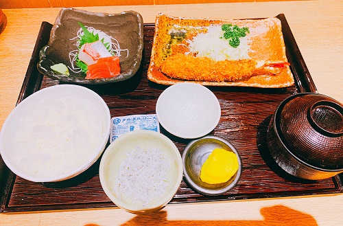 まるは食堂のJR名古屋駅定食