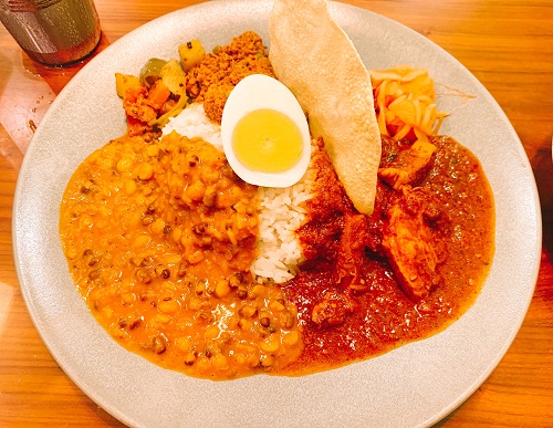 新宿FISHのチキンカレー&キーマ&MIX豆