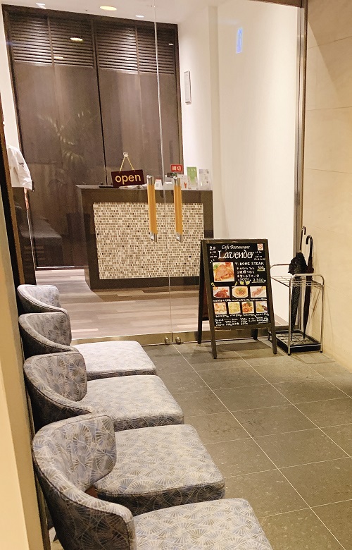 アーバンホテル南草津Lavenderの店舗前