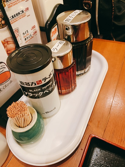 喜多方ラーメン 坂内食堂の調味料