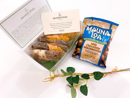 ハワイ土産のマカダミアナッツとクッキー