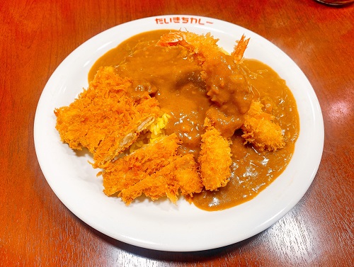 だいきちカレーのチキンカツカレー トッピング海老フライ
