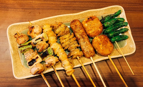 やきとりの扇屋の三代目。串焼きセブン