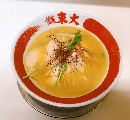 ラーメン東大本店の鳴門渦潮塩とんこつラーメン