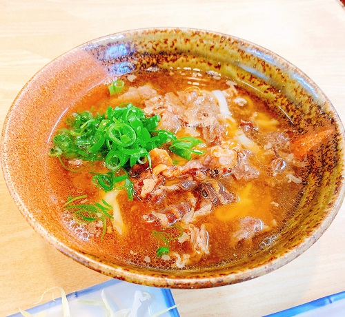 あそこ食堂の肉うどん