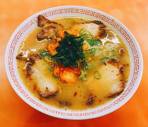金龍ラーメン 道頓堀店のチャーシューメンとトッピング具材