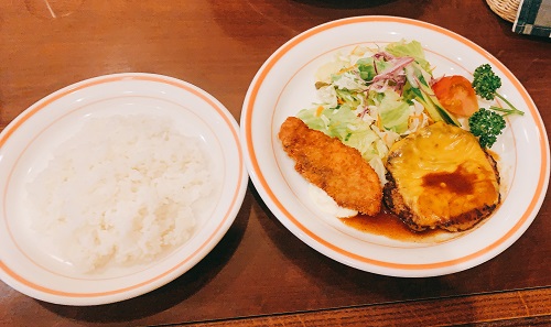 グランシェフ 高坂の日替りランチ(チーズハンバーグとサーモンフライ)