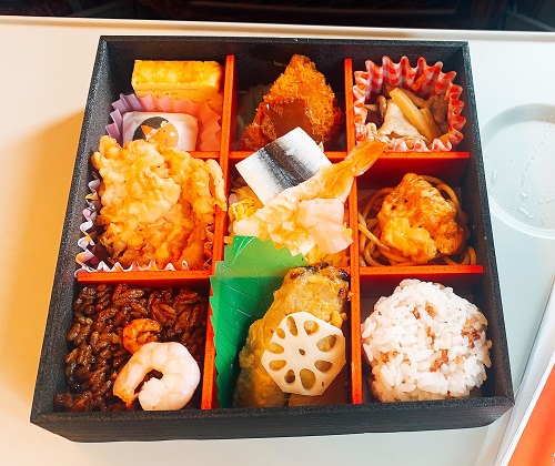 岡山駅キヨスクの岡山名物大集合