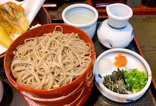 献上そば 羽根屋 本店の割子そば