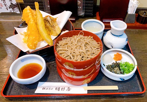 献上そば 羽根屋 本店の天ぷら割子そば