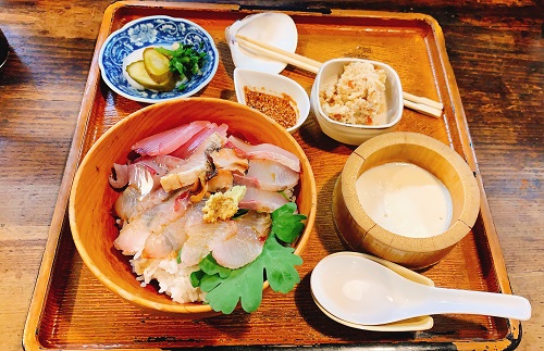 田吾作の海鮮丼