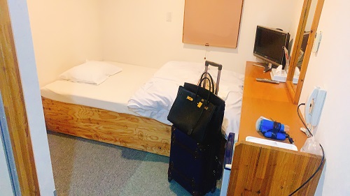 駅前ビジネスホテルつわの