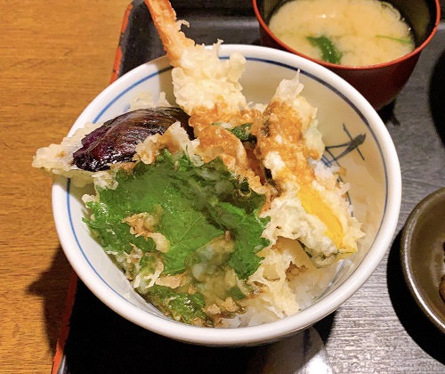 地酒とそば 京風おでん 三間堂 堺筋本町店の海老天ぷら丼