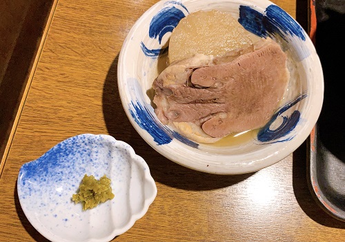 地酒とそば 京風おでん 三間堂 堺筋本町店の牛タン煮