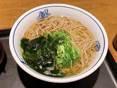 地酒とそば 京風おでん 三間堂 堺筋本町店の蕎麦