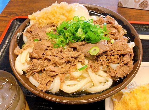 手打十段うどん バカ一代の温玉肉ぶっかけ