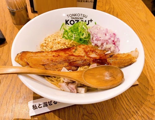 豚骨まぜそば KOZOU+のKING PORKまぜそば