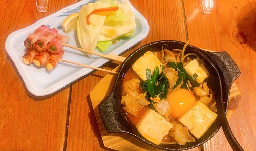 まつやのもつ鍋とアスパラベーコンとチーズベーコン