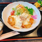 バランスが取れた定食なんだけど?コッテリ感もシッカリある!二三家食道さんのチキン南蛮ランチ☆