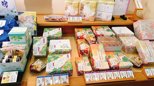 小倉山荘 本町店の店内3