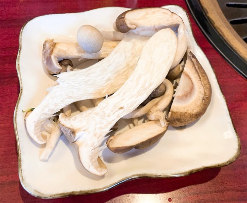 牛ぎゅうのきのこ焼き