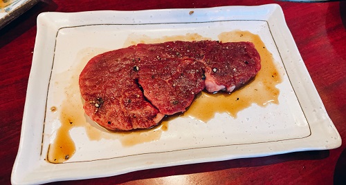 牛ぎゅうの特選ヘレ