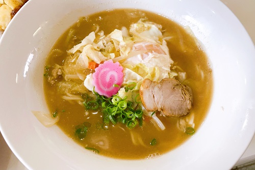 ラーメン○天の〇天らーめん(野菜入り)