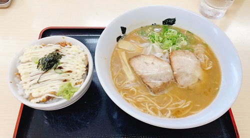 中華そば うりぼうのチャーシュー入大とチャーシュー丼小セット