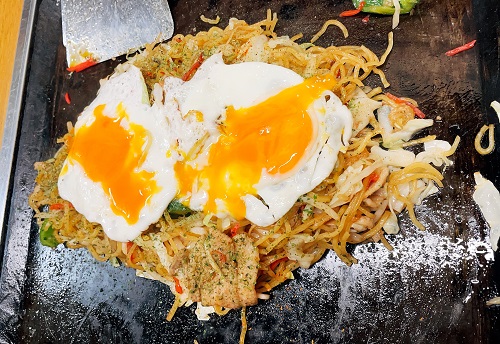 富士宮駅 すぎやまの自慢焼肉焼きそば