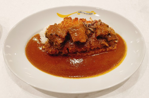 明日へのカレー 平野町店のカツカレーとビーフ