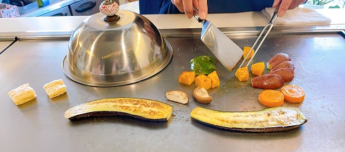 鉄板焼ダイニングTeko tekoの焼き野菜風景
