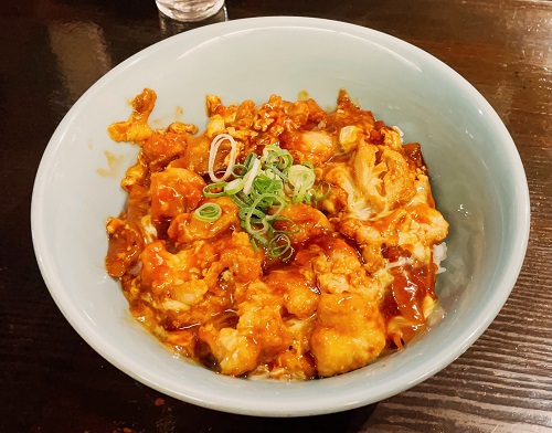 くりやんの若鶏のぴりから丼