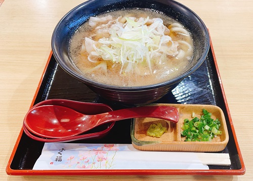 ふく福 鹿児島空港店の黒豚うどん1