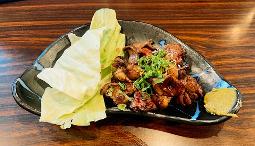 やたがらす 奈良店のホルモン炙り焼き