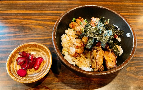 やたがらす 奈良店の焼鳥丼