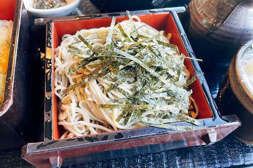 須坂屋そば 新潟空港店のそば
