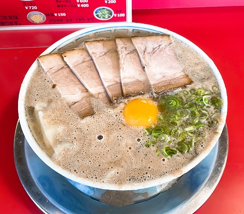 博多だるま 総本店の月見チャーシューワンタンメン