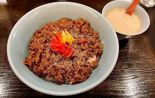 くりやんの肉みそ丼