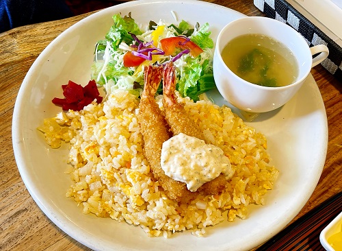 カフェレスト ロペのエビピラフ