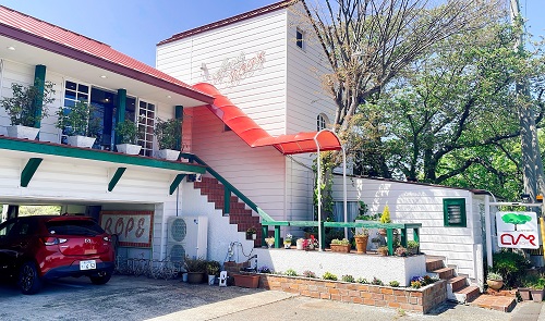 カフェレスト ロペの店舗前