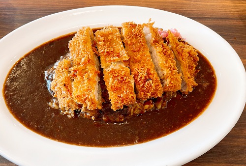 ロイヤルホスト羽田空港店のロイヤルカツカレー